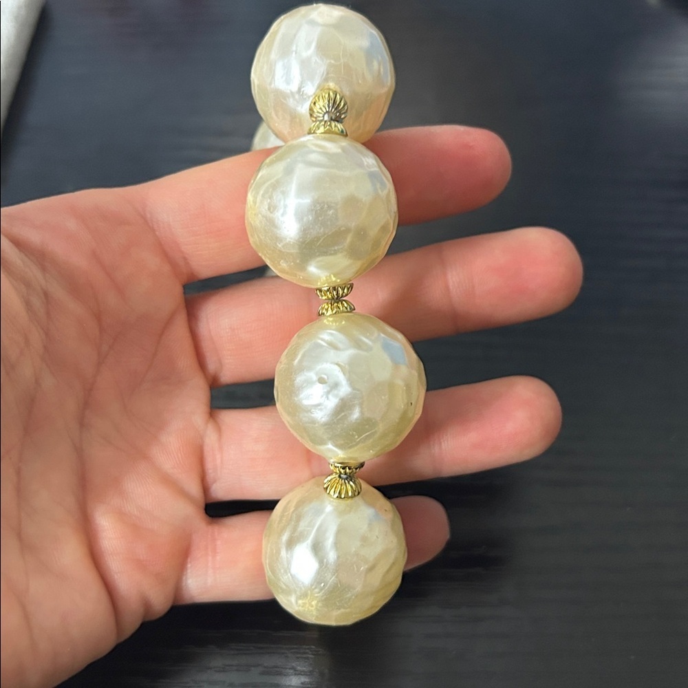 Elegant Gold &‎ Cream Bracelet Large Bobbles Elegant Fancy - Picture 3 of 5